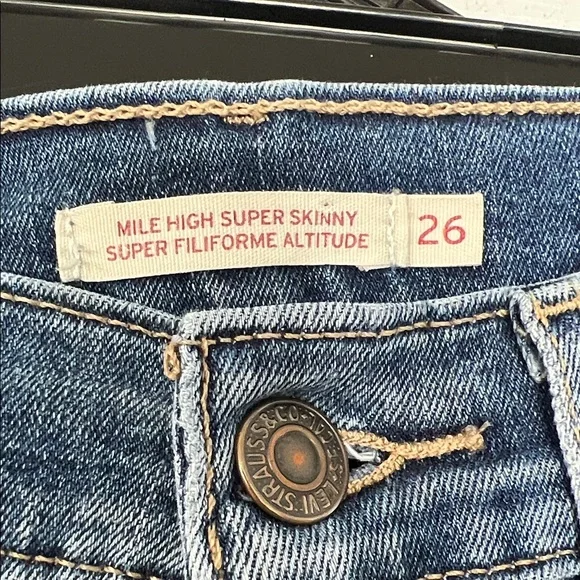 Levi's Classic Blue Skinny Jeans for Women - Picture 2 of 4